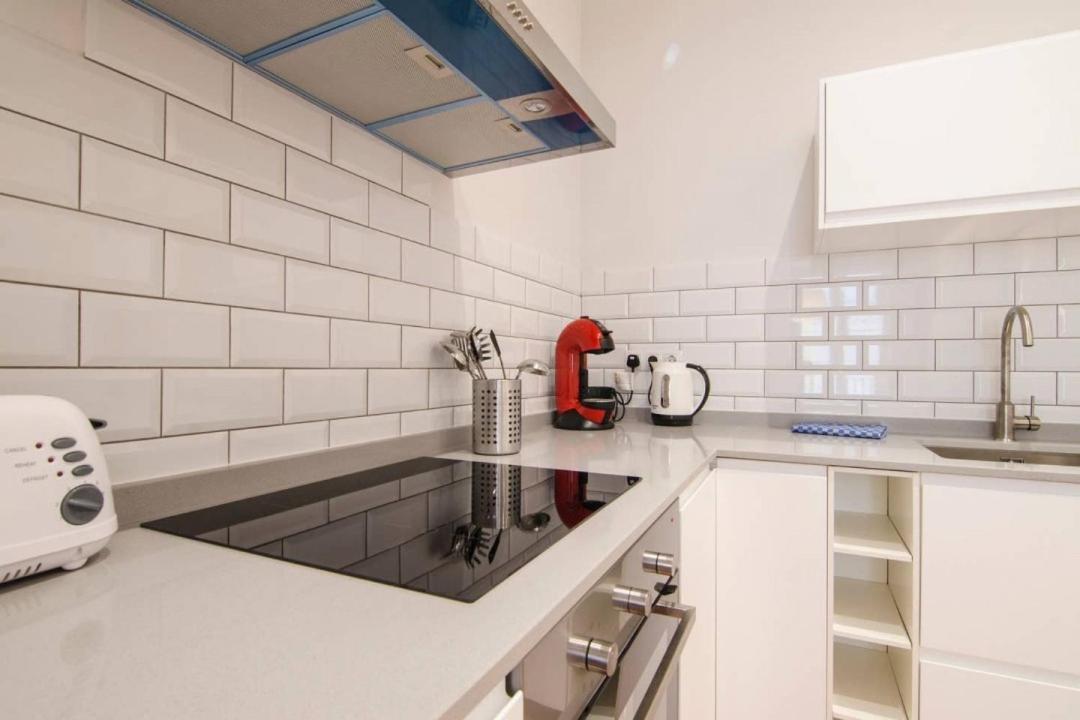 Renovated And Modern- 3bd 2bth- Anton Martin Apartamento Madri