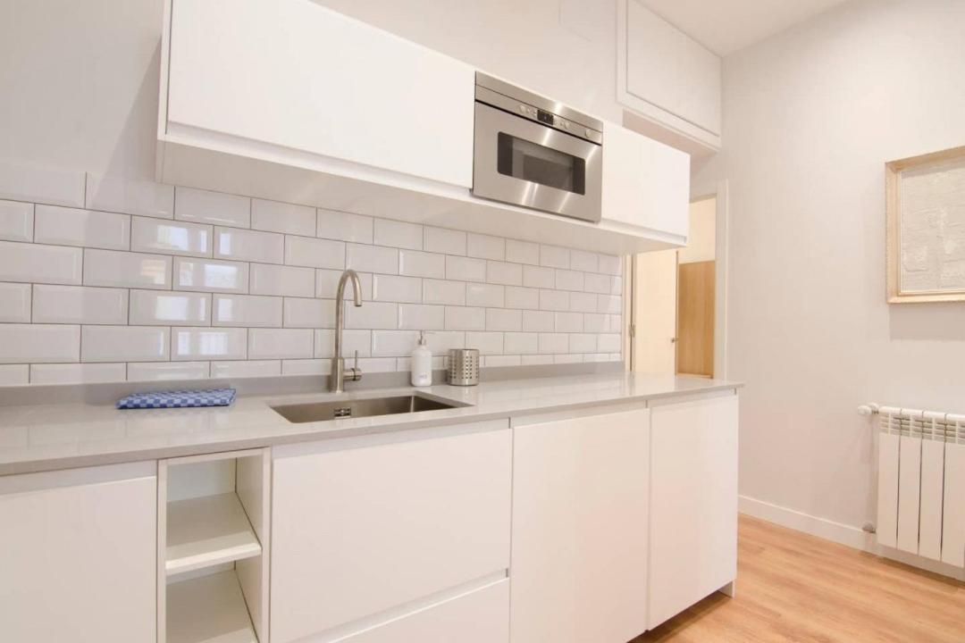 Apartamento Renovated And Modern- 3bd 2bth- Anton Martin Madri